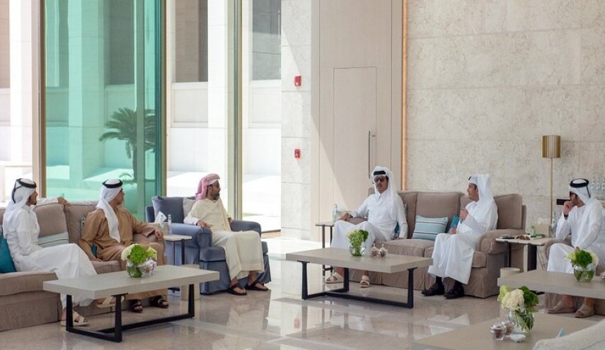 مباحثات إماراتية قطرية لتعزيز العلاقات