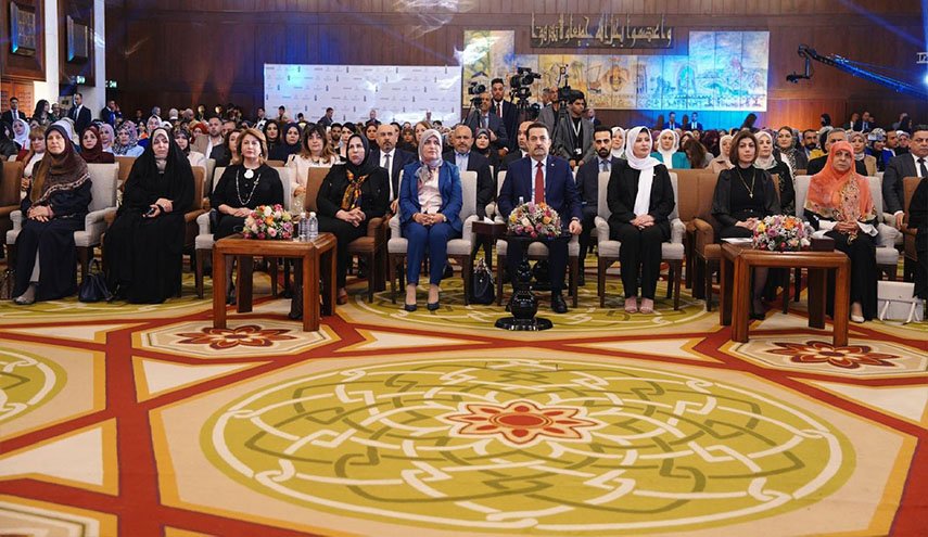 رئيس وزراء العراق يعلن وضع خطط وبرامج لتوفير فرص العمل للمرأة