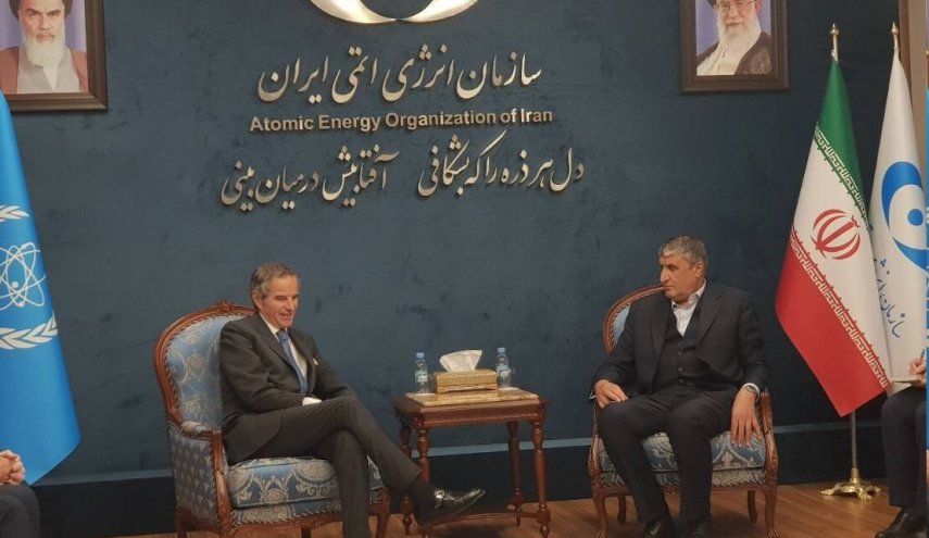 اسلامي يلتقي بغروسي في طهران