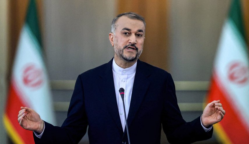 وزير الخارجية الايراني يصل الى جنيف