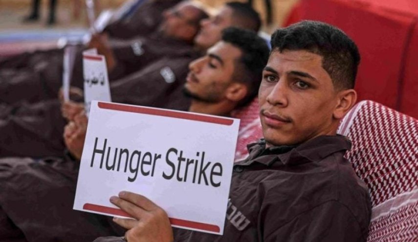 الأسرى الفلسطينيون يستعدون لإضراب 