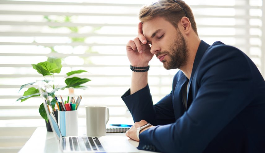 ما سبب النعاس المفرط خلال النهار؟