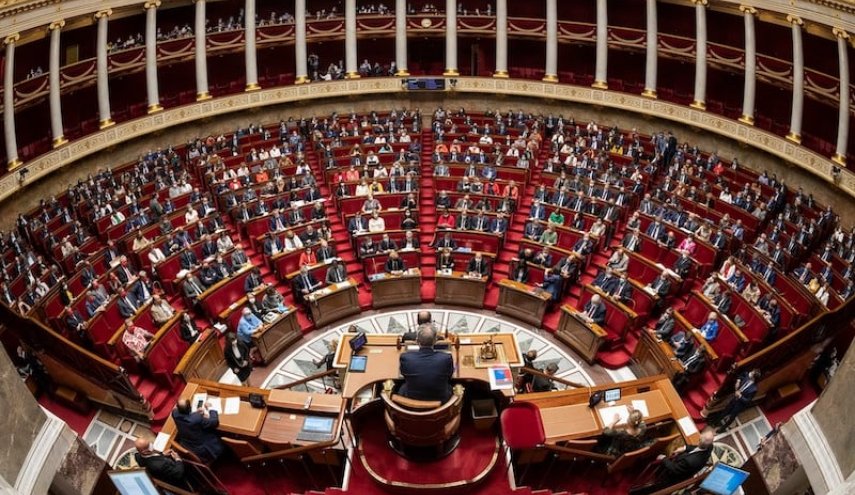 فرنسا.. مجلس الشيوخ يصادق على قانون تعديل نظام التقاعد المثير للجدل

