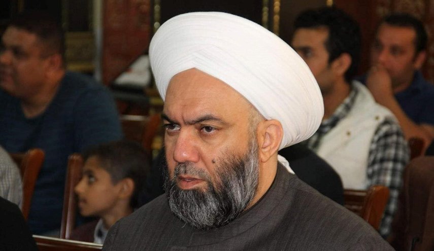 الشيخ خالد الملا يطالب بموقف واضح من تدنيس جنود أوكرانيين للقرآن الكريم