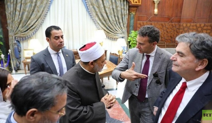 تطبيع الشذوذ الجنسي خطر وليس حرية رأي.. والإسلام من الإرهاب براء
