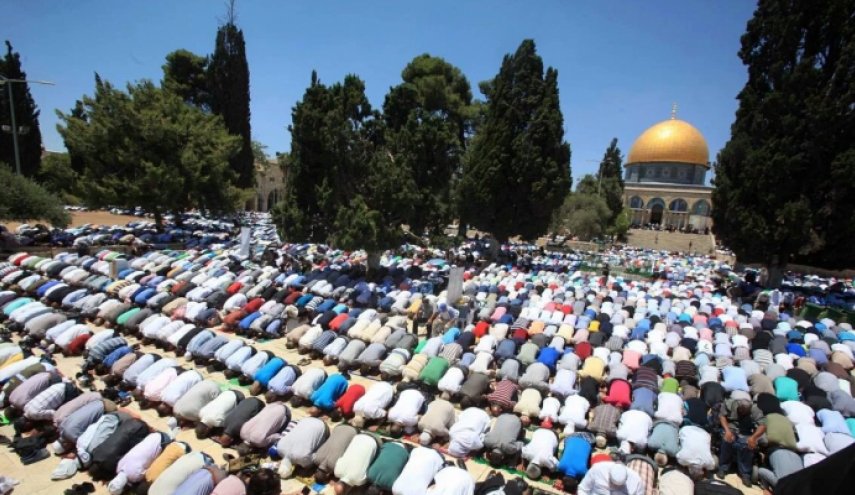  ربع مليون فلسطيني أدّوا صلاة الجمعة الثانية من شهر رمضان في الأقصى