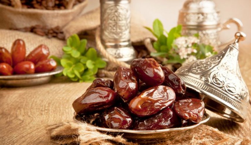 مصدر طبي يكشف عن 5 فوائد لكسر الصيام على التمر
