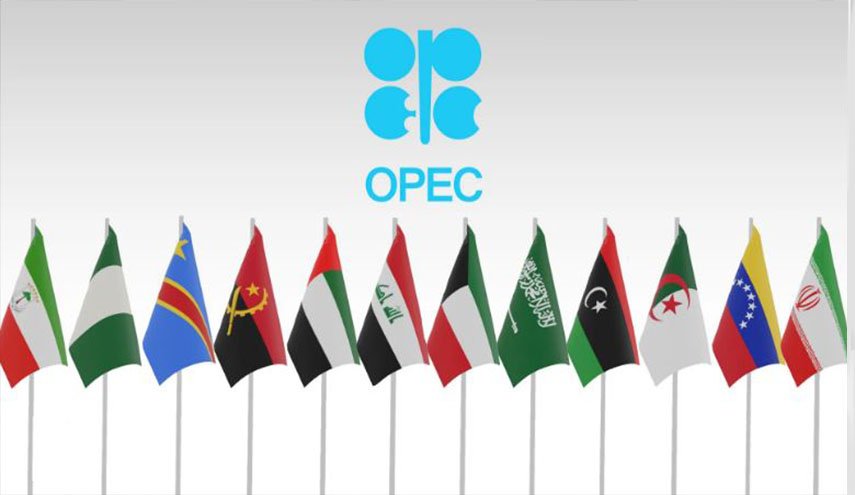 السعودية تقود خفضا منسقا لإنتاج النفط بأكثر من مليون برميل يوميا