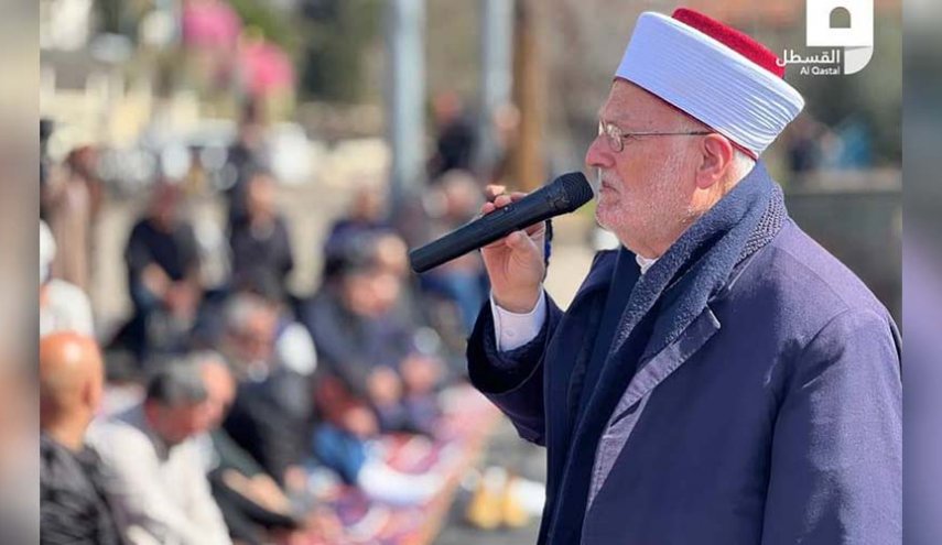 الشيخ عكرمة صبري يدعو لنصرة الأقصى ودعوات للحشد في فجر المرابطين الجمعة