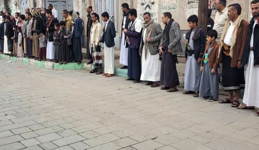صنعاء.. وقفات تندد بجرائم الاحتلال في الأقصى 