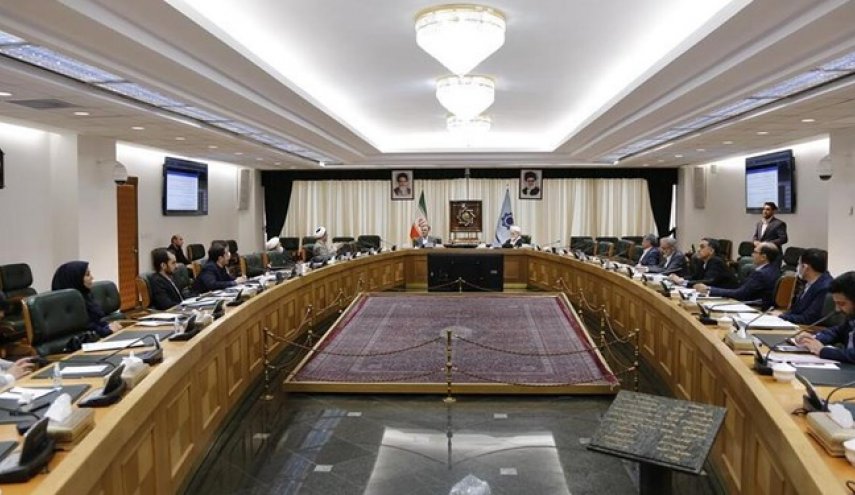 المركزي الايراني: سنستخدم كافة الادوات المتاحة لكبح التضخم