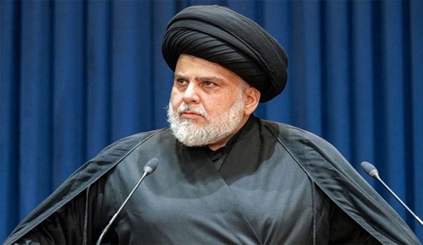 السيد مقتدى الصدر يعلن تجميد عمل التيار لمدة لا تقل عن سنة+صور