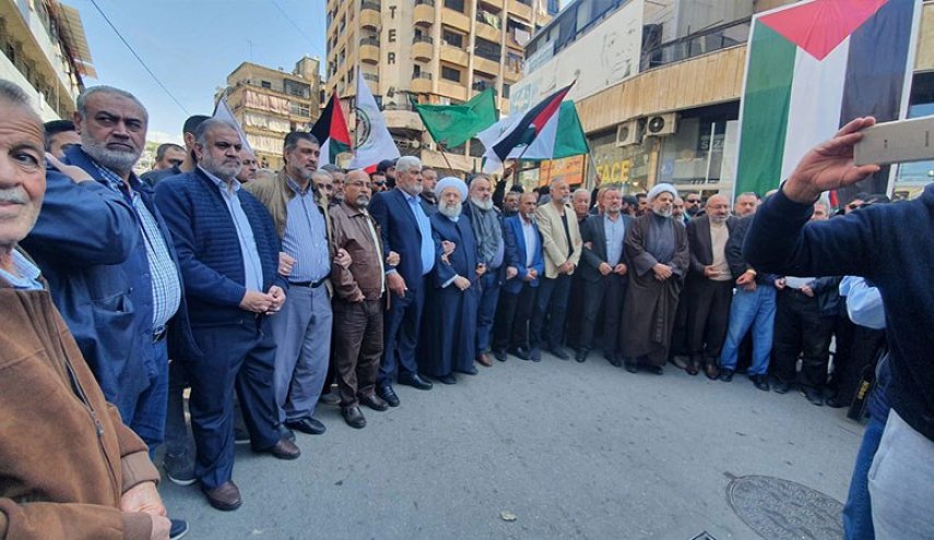 مسيرة في مدينة صيدا بجنوب لبنان دعما للشعب الفلسطيني