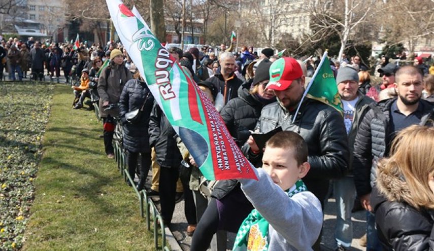 بلغارها خواستار تعطیلی پایگاه‌های ناتو در کشورشان شدند

