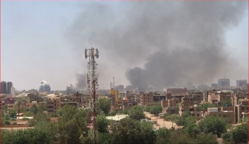 طرفا الصراع في السودان يشتبكان في الخرطوم ويتفاوضان في جدة!