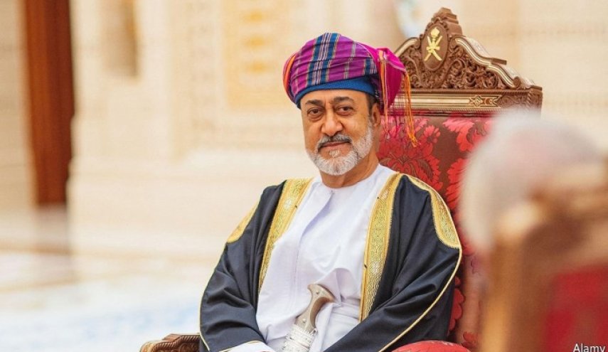 سلطان عُمان لباقري: سأزور طهران في المستقبل القريب