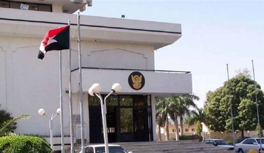 السودان يحتج على زيارة مستشار قائد الدعم السريع لجوبا