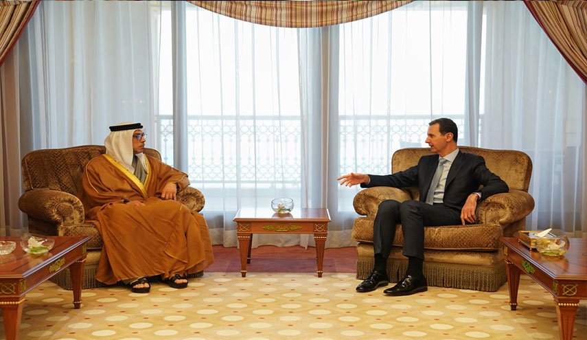 شاهد.. الرئيس الأسد يلتقي الشيخ منصور بن زايد آل نهيان