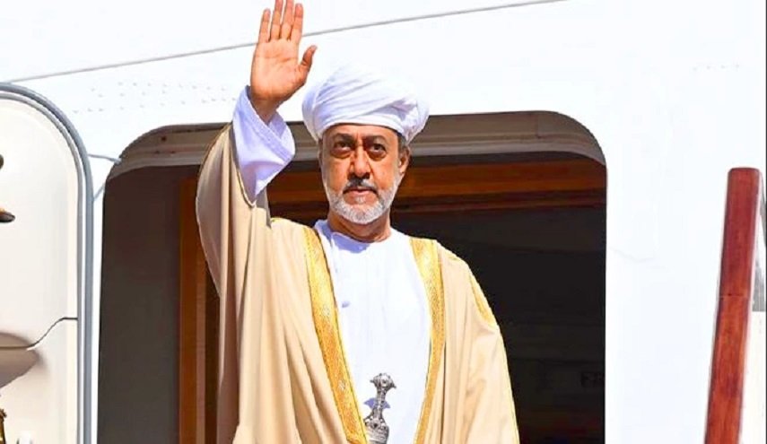 سلطان عُمان في مصر على رأس وفد رسمي كبير