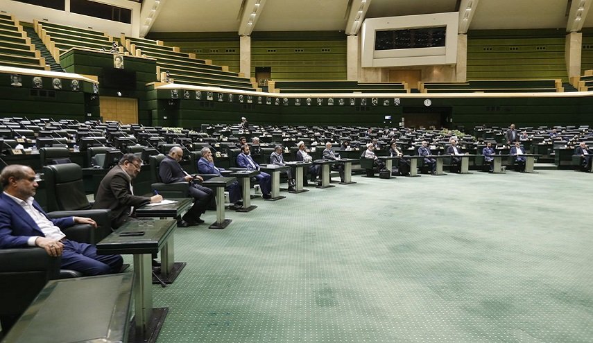 البرلمان الإيراني يؤكد على استيفاء حصة إيران من مياه نهر هيرمند