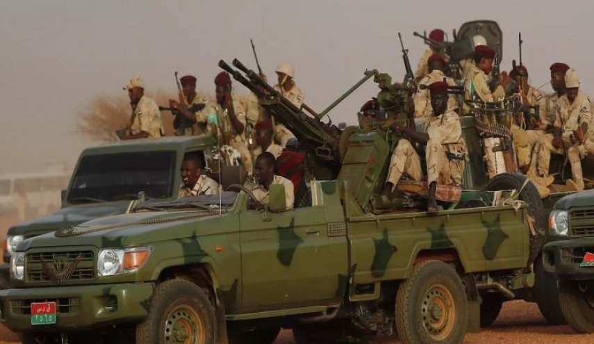 دفاع السودان تدعو كل القادرين على حمل السلاح للتوجه للقيادة العسكرية لتسليحهم
