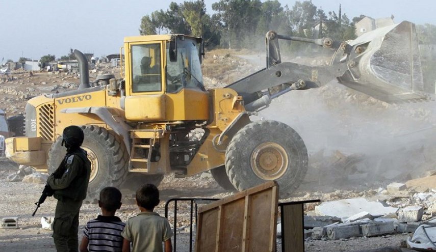 الاحتلال يجبر 5 عائلات مقدسية على هدم منازلها في واد قدّوم