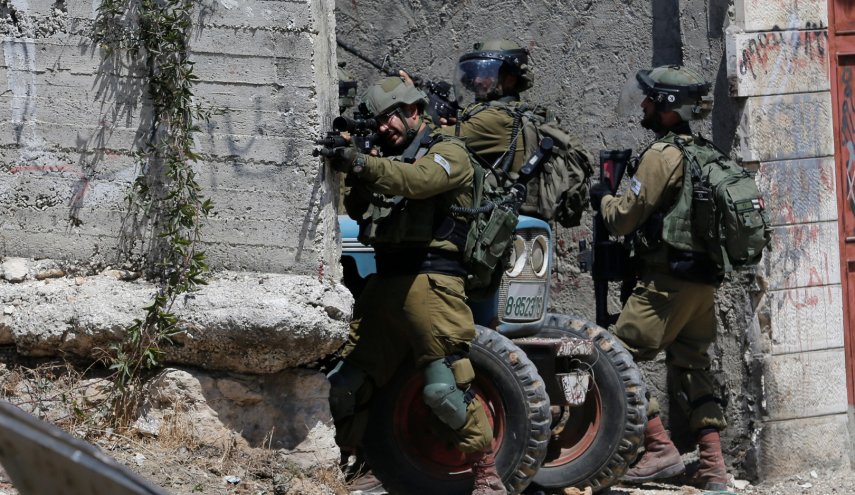 فلسطين..مواجهات واعتقالات في مناطق متفرقة بالضفة