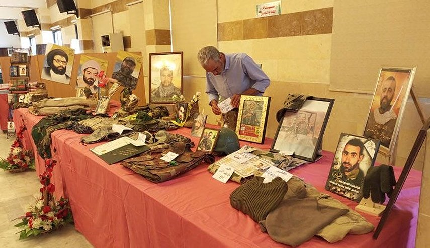 حزب الله يقيم معرضا فنيا في بيروت لمناسبة ذكرى رحيل الإمام الخميني (قدس)