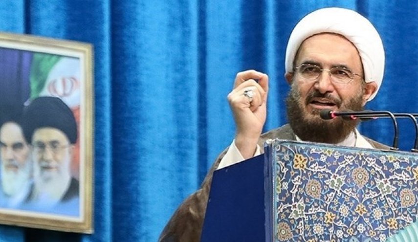 خطيب جمعة طهران المؤقت: صاروخ فتاح رفع مستوى امن المنطقة