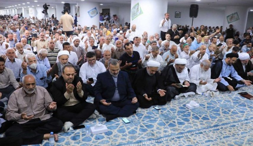 الحجاج الايرانيون في مكة المكرمة والمدينة المنورة يؤدون مراسم دعاء كميل