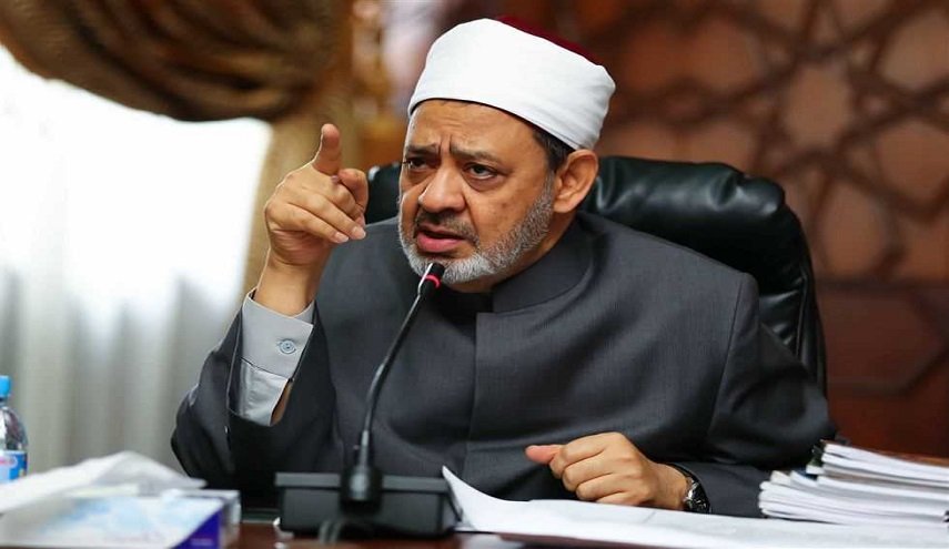 'الأزهر' يصدر بيان إدانة ضد الصهاينة لتمزيقهم وتدنيسهم كتاب الله