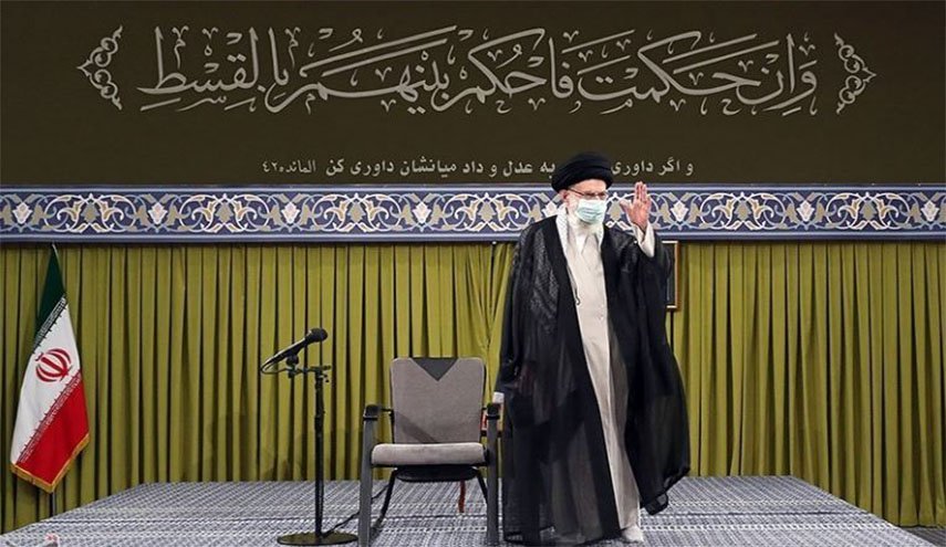 قائد الثورة الاسلامية: حماية الأمن النفسي للمجتمع من قضايا إعادة الحقوق العامة