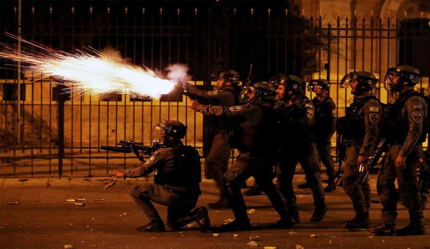 مواجهات عنيفة واشتباكات مع الاحتلال في عدة مناطق بالضفة