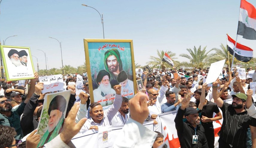 تظاهرة لأنصار التيار الصدري بمحافظة النجف الاشرف تنديدا بحرق المصحف الشريف