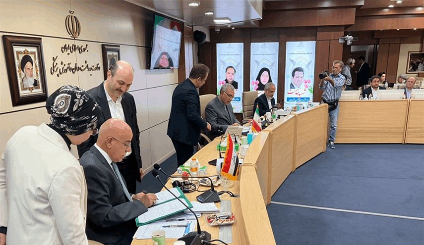 العراق وإيران يوقعان مذكرة تفاهم للتعاون الصحي