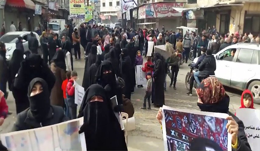 مظاهرات تعم عدة مخيمات في إدلب ضد مسلحي 'هيئة تحرير الشام' 