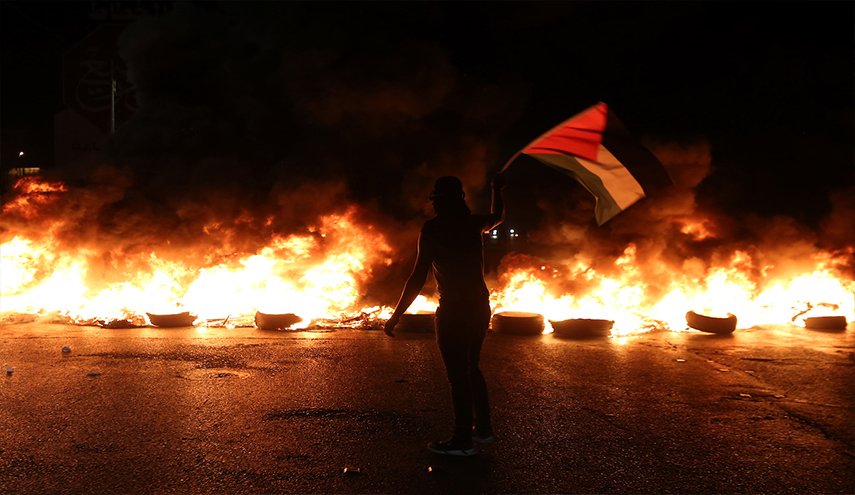 مهاجمة الاحتلال في طولكرم ومواجهات واعتقالات في عدة مناطق بالضفة