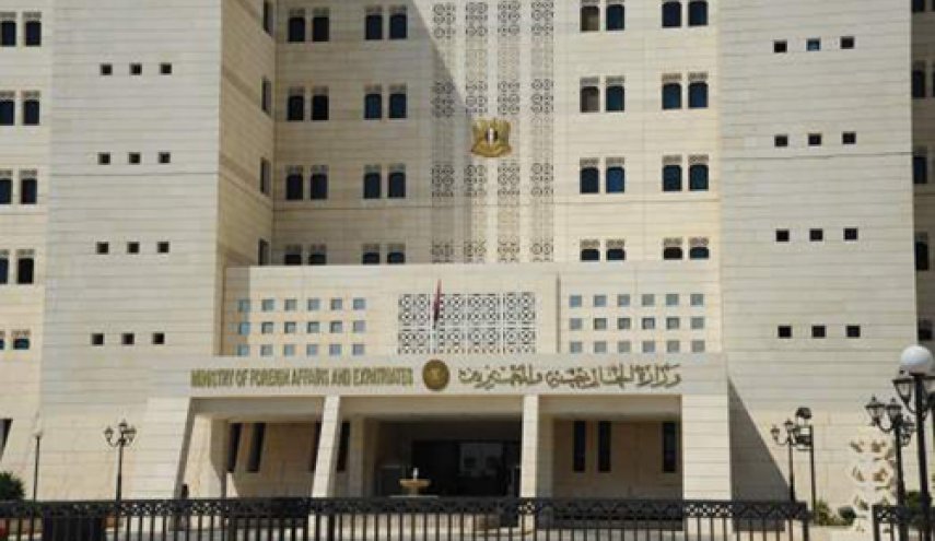 دمشق: تزويد الإدارة الأمريكية لنظام كييف بقنابل عنقودية أمر لا أخلاقي