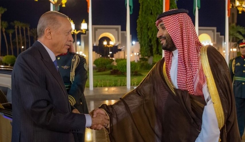 ولي العهد السعودي يستقبل الرئيس التركي في قصر السلام بجدة
