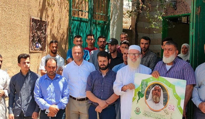 فلسطين: وقفة بطوباس تطالب السلطة بالإفراج الفوري عن الشيخ أبو عرة
