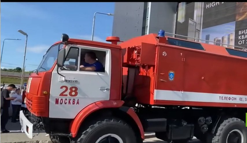 4 قتلى وإصابات في انفجار أنابيب مياه داخل مركز تسوق في موسكو