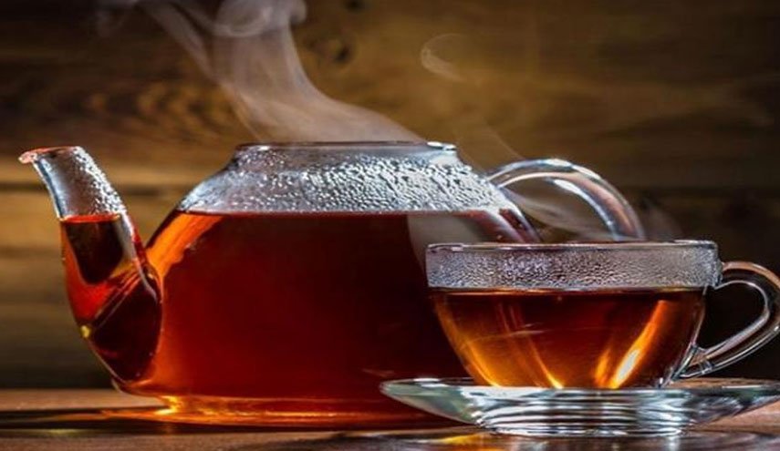 ماذا يحدث لجسمك عند تناول المشروبات الساخنة في الحر