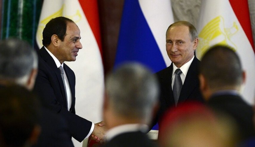 السيسي يصل 'بطرسبورغ' في روسيا ويلتقي ببوتين