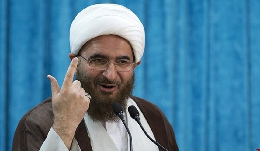 خطيب جمعة طهران: العاصفة العاشورائية والحسينية ستكون ردا لا ينسى على حماة انتهاك القرآن