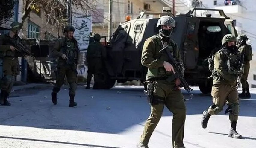 الاحتلال يعتقل فلسطينيين من بينهم قادة في حركة الجهاد الاسلامي بالضفة

