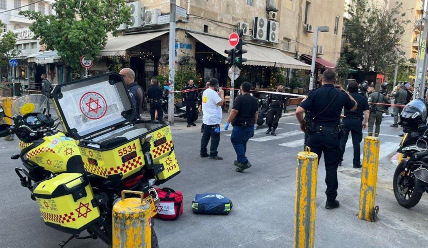 مقتل الشرطي الصهيوني المصاب في عملية تل أبيب متأثرا بجراحه