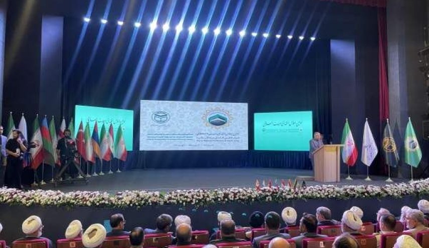 بدء اعمال المؤتمر الاقليمي الثالث للوحدة الاسلامية في محافظة اذربايجان