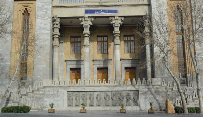 استدعاء السفير البريطاني الى وزارة الخارجية