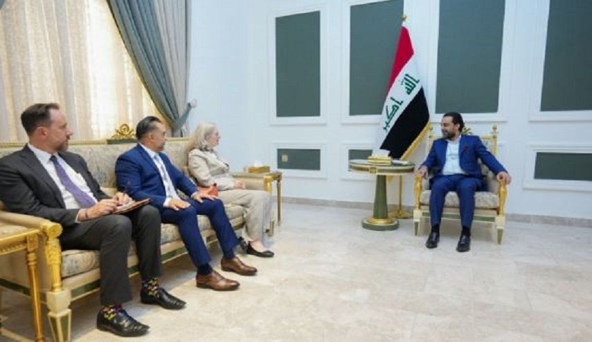 الحلبوسي ورومانوسكي يؤكدان أهمية التعاون الأمني المشترك