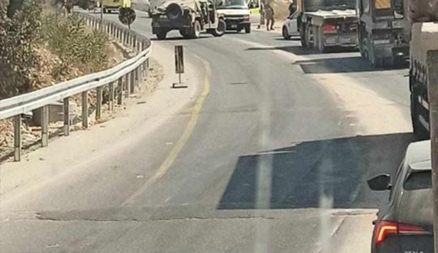 الاحتلال يغلق جميع المداخل المؤدية إلى مدينة الخليل ويعتدي على الصحفيين